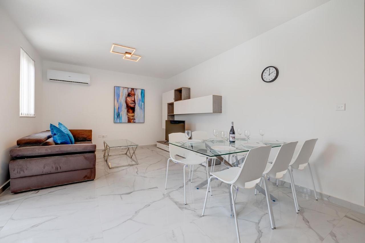 Stylish 2Br Apartment In Central St Julians Saint Julian's Exterior photo